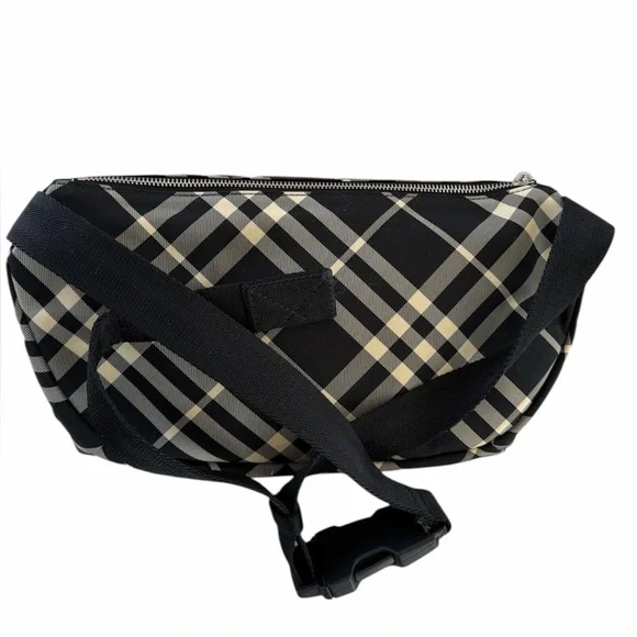Burberry Black and Cream Essential Belt Bag - Picture 3 of 8